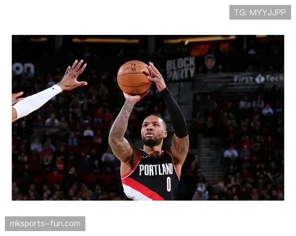 利拉德无球跑动效率提升，改变开拓者进攻结构