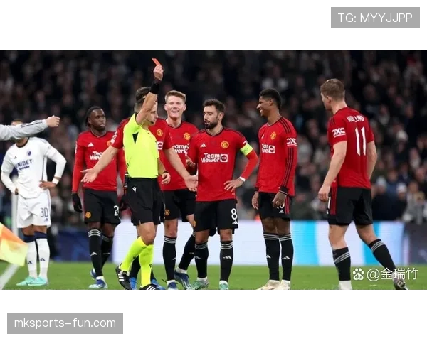 曼联爆冷负于英乙球队，防守漏洞与战术混乱问题显现，争冠形势面临严峻考验