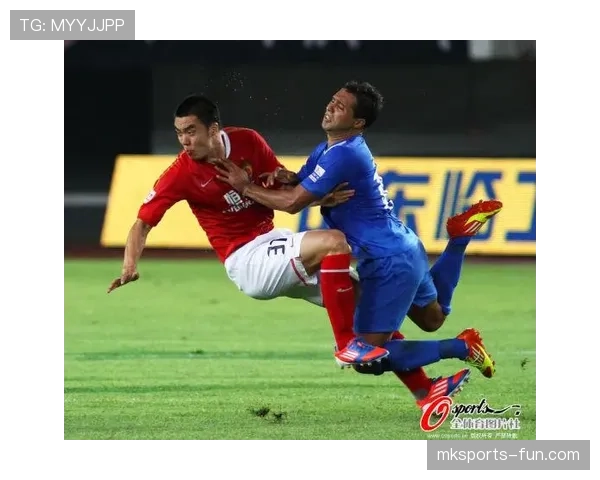 身体冲撞判罚要点合法冲撞与犯规的三大判断标准